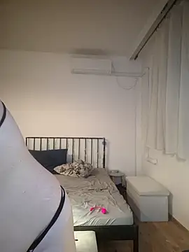 Snapshot of Jassiundich2 chatting on 09-18-25, 06:59 Jassiundich2 online show from 09-18-25, 06:59