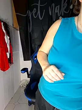 Snapshot of Jassiundich2 chatting on 12-04-25, 07:44 Jassiundich2 online show from 12-04-25, 07:44