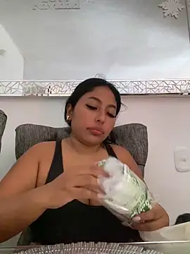 Snapshot of emmyjhonson07 chatting on 12-02-24, 02:30 emmyjhonson07 online show from 12-02-24, 02:30