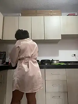 Snapshot of emmyjhonson07 chatting on 12-11-24, 01:28 emmyjhonson07 online show from 12-11-24, 01:28