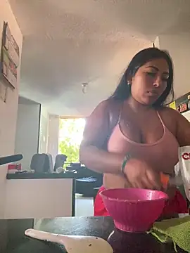 Snapshot of emmyjhonson07 chatting on 12-15-24, 01:43 emmyjhonson07 online show from 12-15-24, 01:43