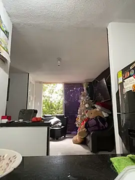 Snapshot of emmyjhonson07 chatting on 12-19-24, 01:07 emmyjhonson07 online show from 12-19-24, 01:07