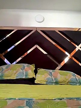 Snapshot of emmyjhonson07 chatting on 09-11-25, 01:55 emmyjhonson07 online show from 09-11-25, 01:55