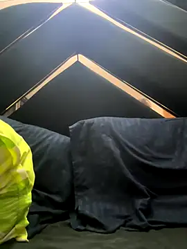 Snapshot of emmyjhonson07 chatting on 09-12-25, 02:00 emmyjhonson07 online show from 09-12-25, 02:00