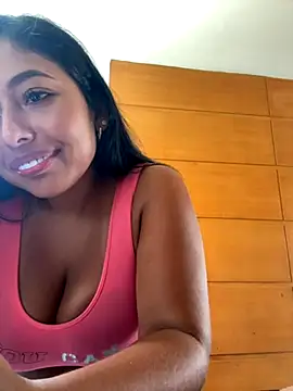 Snapshot of emmyjhonson07 chatting on 09-12-25, 05:46 emmyjhonson07 online show from 09-12-25, 05:46