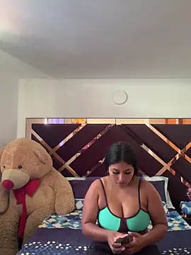 Snapshot of emmyjhonson07 chatting on 10-14-25, 02:18 emmyjhonson07 online show from 10-14-25, 02:18