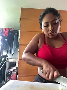 Snapshot of emmyjhonson07 chatting on 11-12-25, 03:34 emmyjhonson07 online show from 11-12-25, 03:34