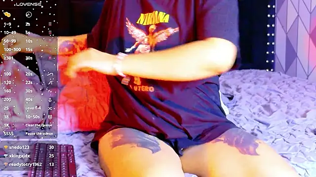 Snapshot of shybutdirtygirrll chatting on 10-13-25, 07:25 shybutdirtygirrll online show from 10-13-25, 07:25