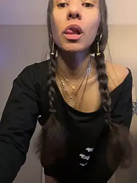  Neeka  online show from 10-23-25, 03:17