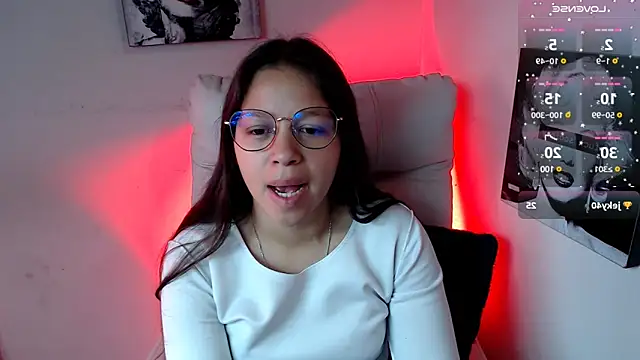 Snapshot of SamanthaRoldaan chatting on 02-28-25, 01:58 SamanthaRoldaan online show from 02-28-25, 01:58
