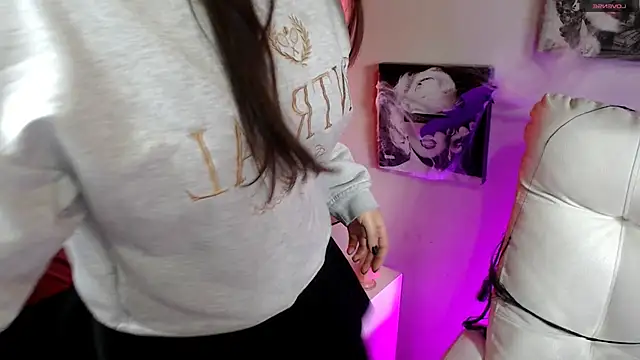 SamanthaRoldaan online show from 10-30-25, 03:35