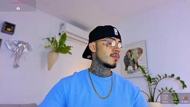 JordanSmiith  online show from 12-19-25, 09:22