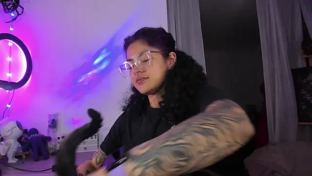 witchviolet online show from 02-19-25, 02:33