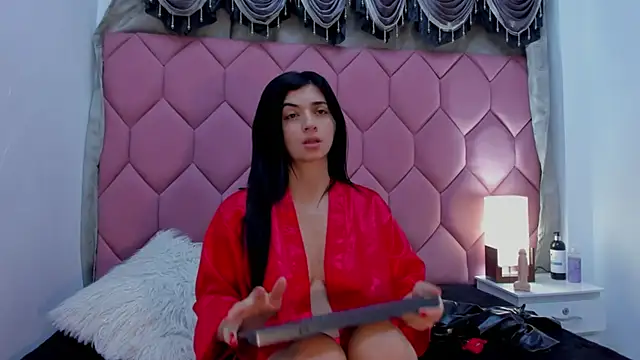 Snapshot of Linisprincehot69 chatting on 02-15-25, 08:11 Linisprincehot69 online show from 02-15-25, 08:11