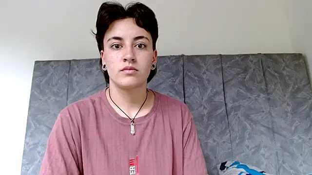 linda 33 online show from 10-11-25, 09:02