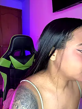 leila 22 online show from 10-02-25, 07:48