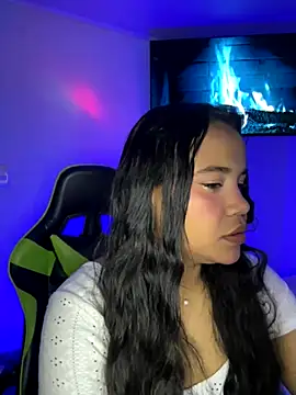 leila 22 online show from 11-10-25, 07:07