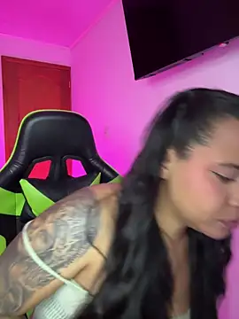 leila 22 online show from 02-28-26, 07:53