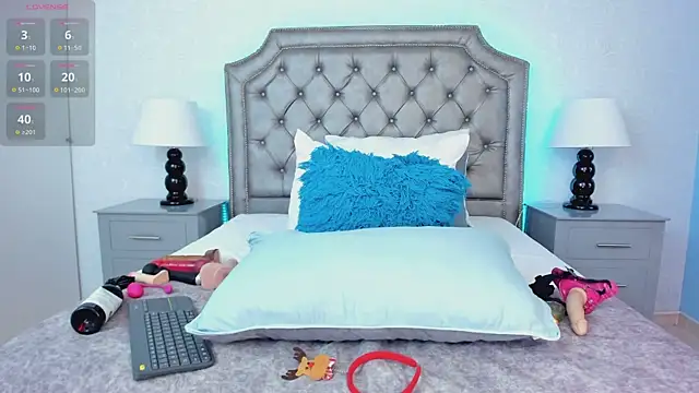 Snapshot of AdelaBrown chatting on 12-12-24, 06:14 AdelaBrown online show from 12-12-24, 06:14