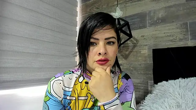 Snapshot of queen_fetish chatting on 12-19-24, 03:08 queen fetish online show from 12-19-24, 03:08