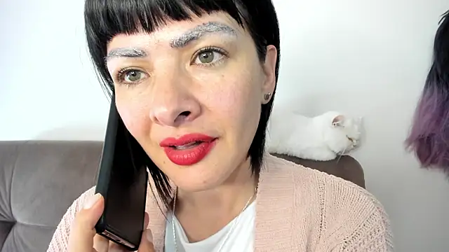 Snapshot of queen_fetish chatting on 01-16-25, 01:36 queen fetish online show from 01-16-25, 01:36