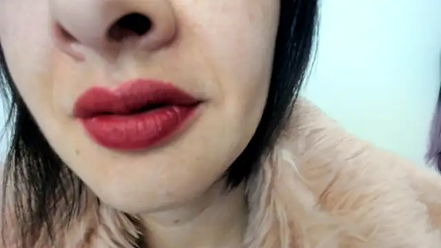 Snapshot of queen_fetish chatting on 01-24-25, 10:11 queen fetish online show from 01-24-25, 10:11