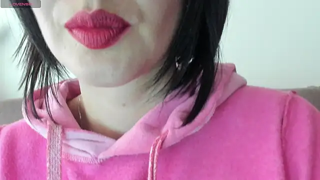 Snapshot of queen_fetish chatting on 02-26-25, 09:48 queen fetish online show from 02-26-25, 09:48