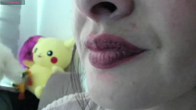 Snapshot of queen_fetish chatting on 03-05-25, 06:34 queen fetish online show from 03-05-25, 06:34