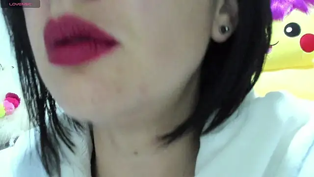 Snapshot of queen_fetish chatting on 03-16-25, 09:49 queen fetish online show from 03-16-25, 09:49