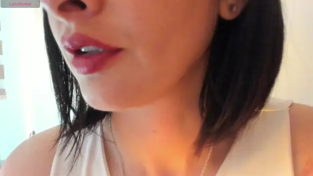 Snapshot of queen_fetish chatting on 10-09-25, 01:20 queen fetish online show from 10-09-25, 01:20