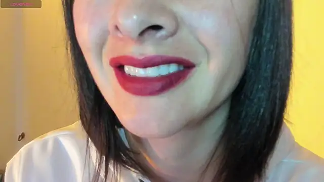 Snapshot of queen_fetish chatting on 10-14-25, 10:38 queen fetish online show from 10-14-25, 10:38