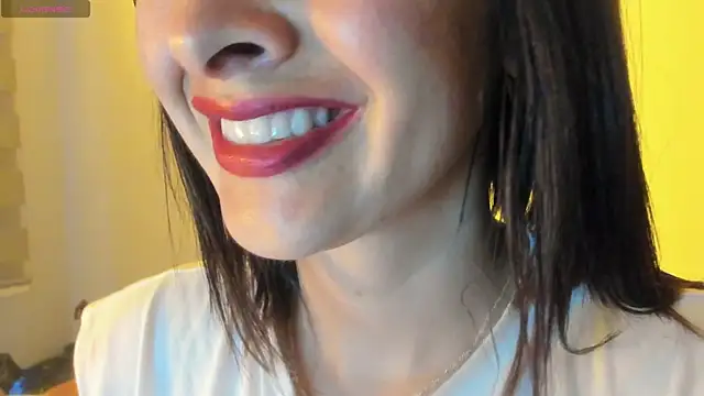 Snapshot of queen_fetish chatting on 10-26-25, 10:32 queen fetish online show from 10-26-25, 10:32