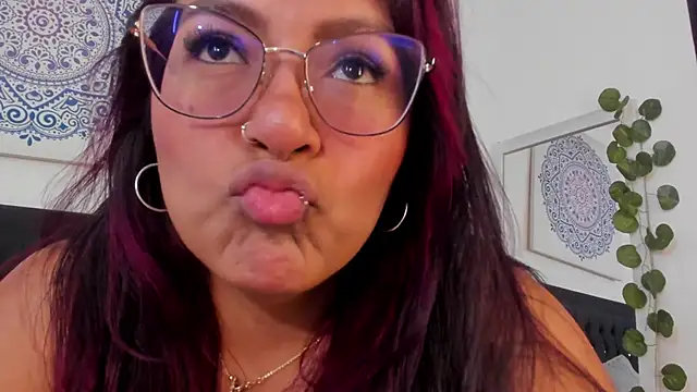 Snapshot of evelynjohnsoon chatting on 03-11-25, 12:28 evelynjohnsoon online show from 03-11-25, 12:28