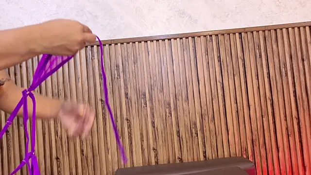 Snapshot of evelynjohnsoon chatting on 11-18-25, 11:47 evelynjohnsoon online show from 11-18-25, 11:47