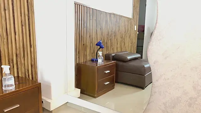 Snapshot of evelynjohnsoon chatting on 11-21-25, 11:53 evelynjohnsoon online show from 11-21-25, 11:53