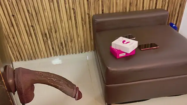 Snapshot of evelynjohnsoon chatting on 11-22-25, 01:54 evelynjohnsoon online show from 11-22-25, 01:54