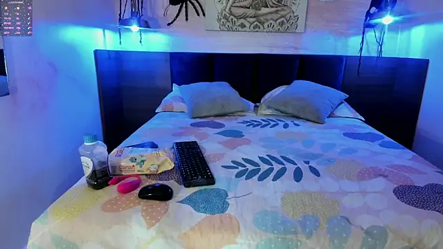 AnneDixie online show from 11-04-25, 02:54