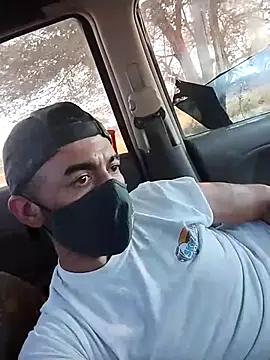 Snapshot of prettyboi6992 chatting on 10-04-25, 08:40 prettyboi6992 online show from 10-04-25, 08:40