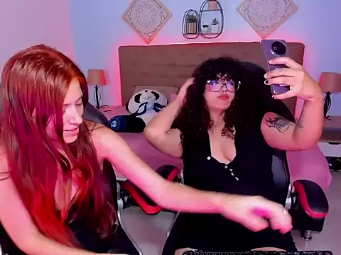 julieth love  online show from 10-05-25, 10:40