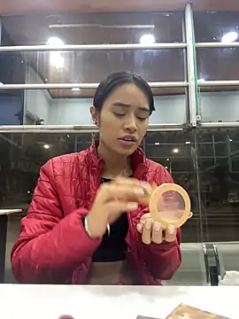 Kim ev online show from 10-07-25, 02:53