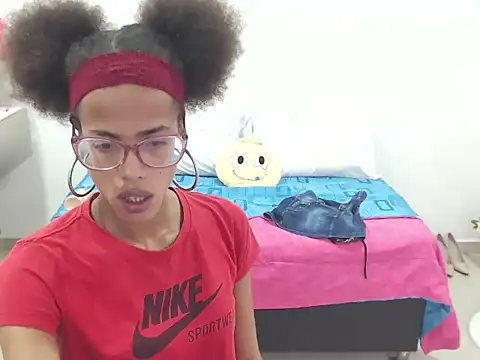 Snapshot of CanellaHotx chatting on 12-02-24, 04:20 CanellaHotx online show from 12-02-24, 04:20