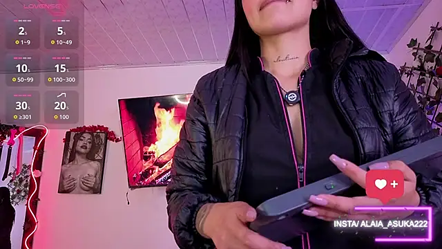 Alaia Asuka online show from 10-30-25, 01:07