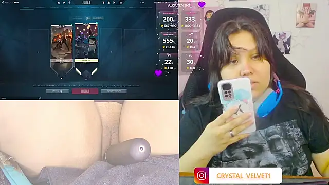 crystal7u7 online show from 10-28-25, 08:33