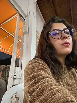 Snapshot of EmaSaenz chatting on 01-29-25, 11:35 EmaSaenz online show from 01-29-25, 11:35