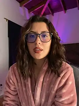 Snapshot of EmaSaenz chatting on 02-01-25, 11:48 EmaSaenz online show from 02-01-25, 11:48