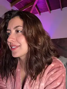 Snapshot of EmaSaenz chatting on 02-25-25, 08:51 EmaSaenz online show from 02-25-25, 08:51