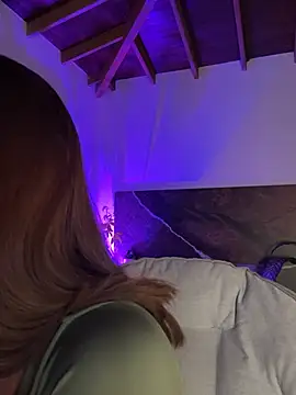 Snapshot of EmaSaenz chatting on 03-13-25, 01:10 EmaSaenz online show from 03-13-25, 01:10