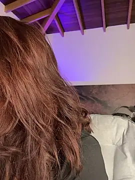 Snapshot of EmaSaenz chatting on 03-19-25, 01:10 EmaSaenz online show from 03-19-25, 01:10