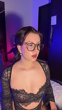 Snapshot of EmaSaenz chatting on 12-15-25, 09:41 EmaSaenz online show from 12-15-25, 09:41