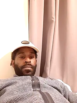 Snapshot of patrickfc_ chatting on 09-24-25, 04:32 patrickfc online show from 09-24-25, 04:32